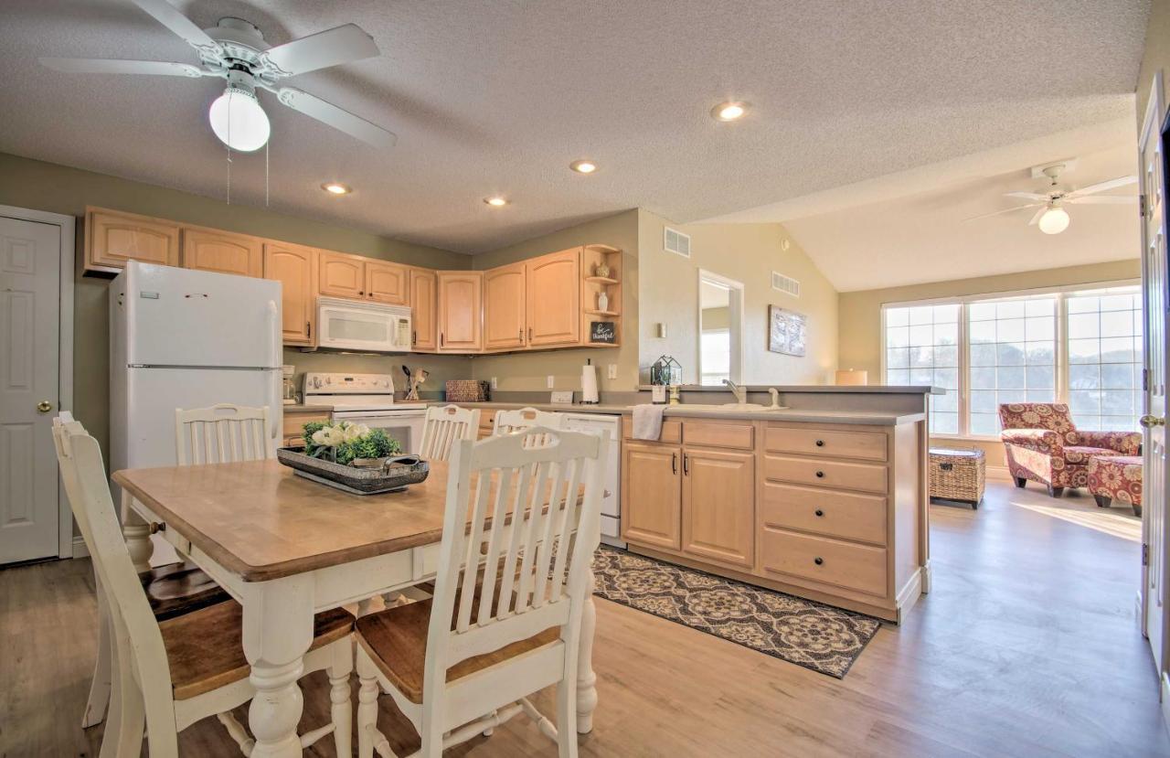 Waterfront Townhome With Private Dock And Lake Views Lake Ozark Dış mekan fotoğraf